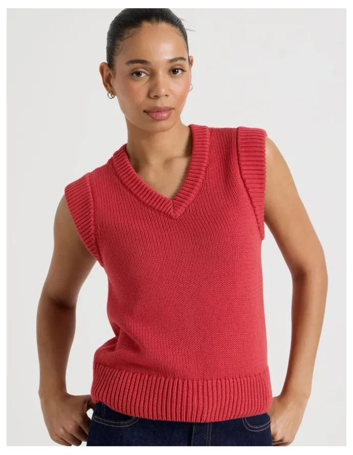 Grab Cotton Sleeveless V Neck Knit Top in Red