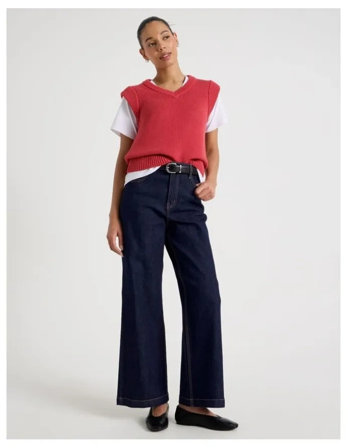 Grab Cotton Sleeveless V Neck Knit Top in Red