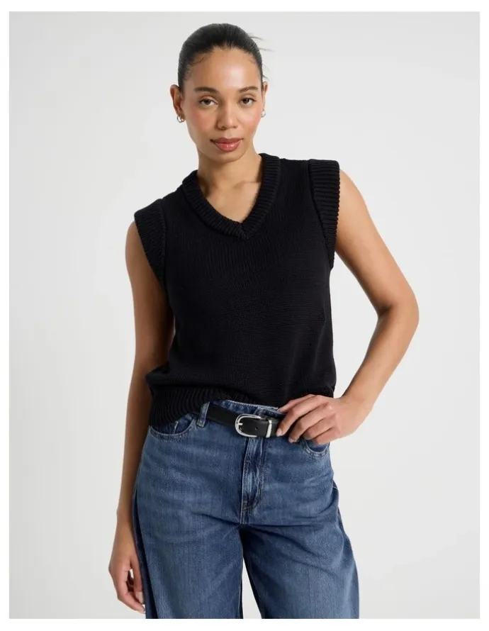 Grab Cotton Sleeveless V Neck Knit Top in Black