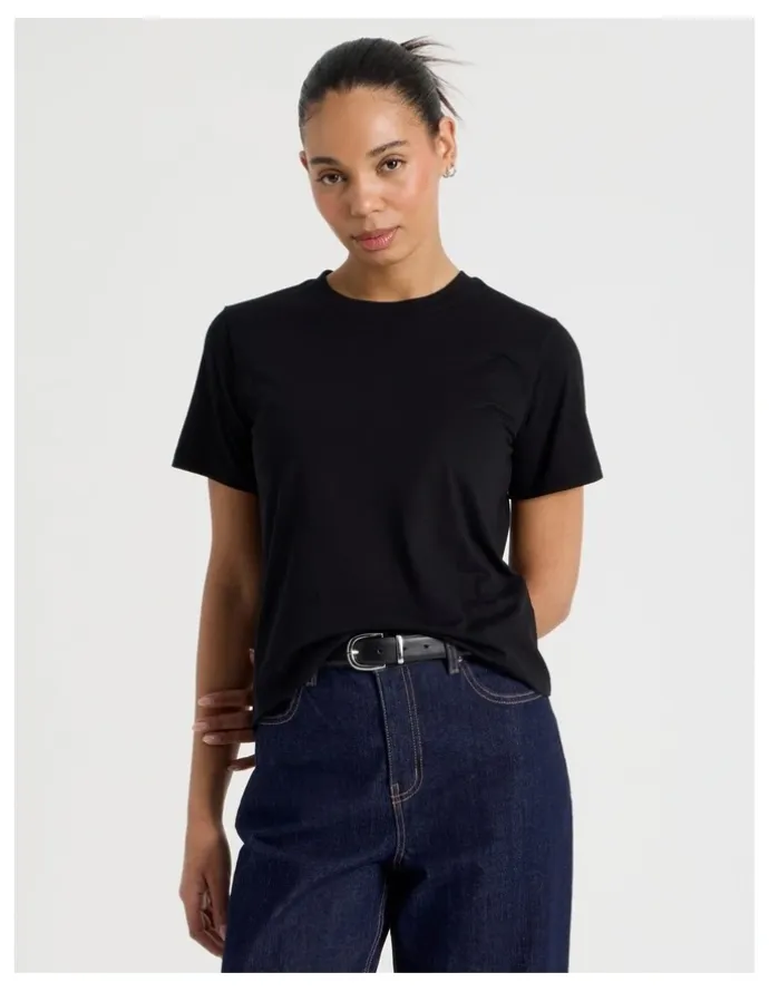 GRAB Crew Neck Tee in Black