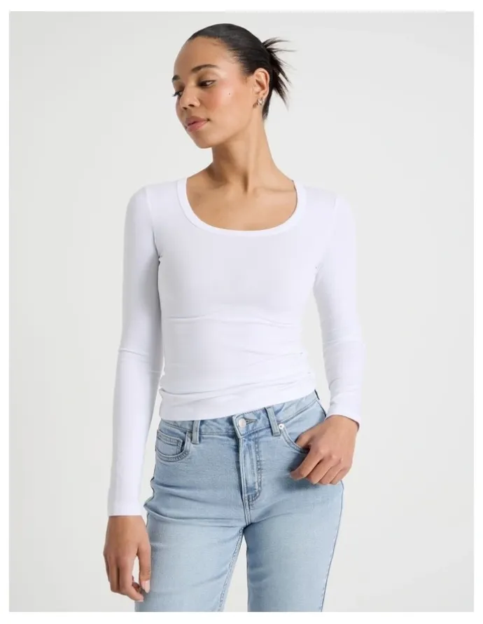 GRAB Long Sleeve Scoop Neck Tee in White