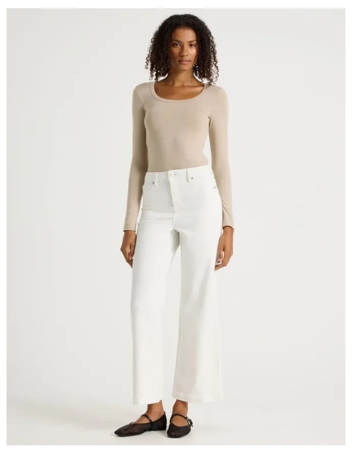 Grab Long Sleeve Scoop Neck Tee in Oat