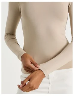 Grab Long Sleeve Scoop Neck Tee in Oat