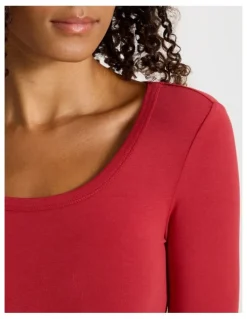 Grab Long Sleeve Scoop Neck Tee in Cherry Red