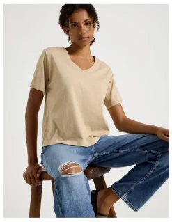 GRAB Relaxed Fit V Neck Tee in Oat