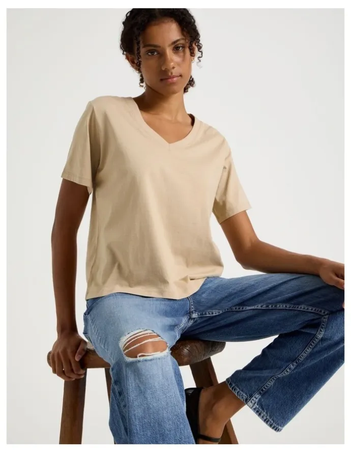 GRAB Relaxed Fit V Neck Tee in Oat