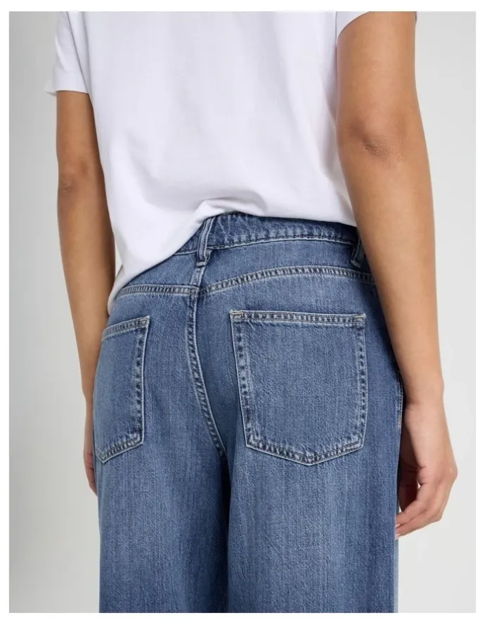 GRAB Relaxed Low Rise Jean In Medium Wash