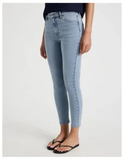 GRAB Skinny Mid Rise Jean With Short Inseam in Light Indigo
