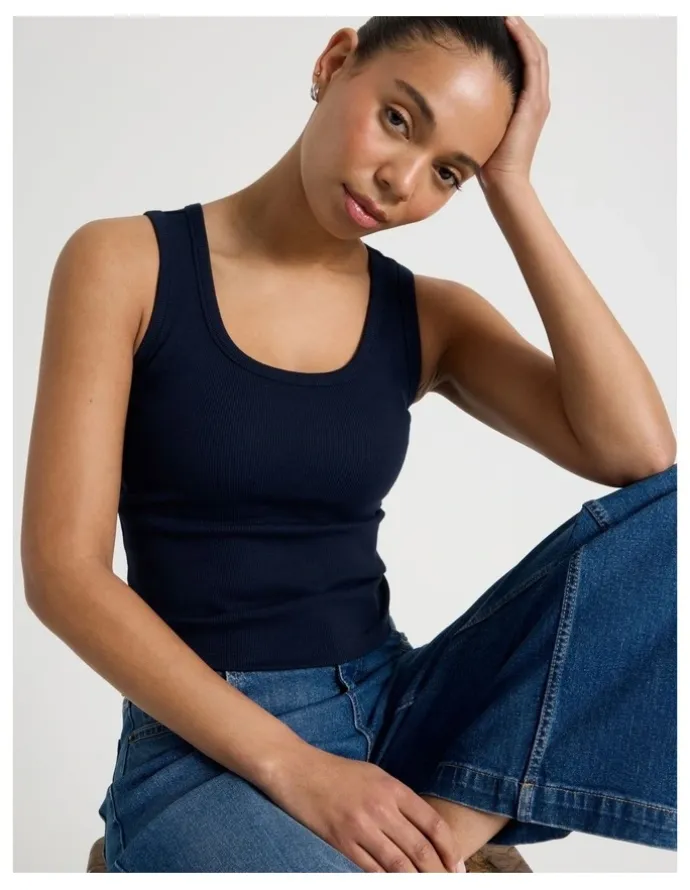 GRAB Slim Fit Scoop Neck Tank in Navy