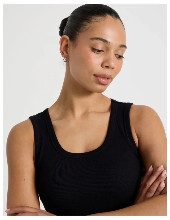 GRAB Slim Fit Scoop Neck Tank in Black