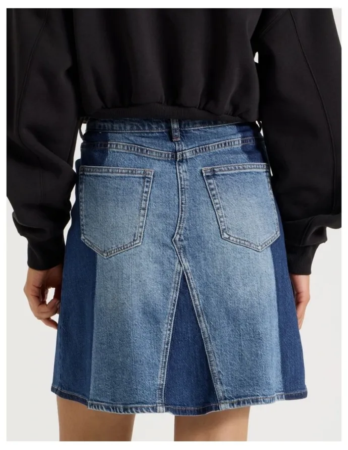 Grab Spliced Knee Length Skirt in Dark Indigo