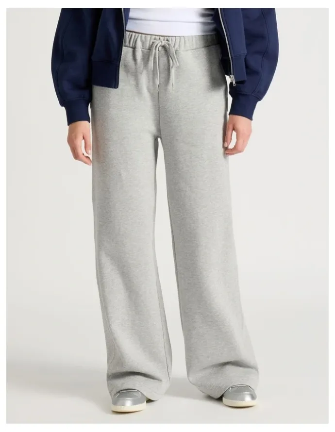 GRAB Wide Leg Fleece Pants in Light Heather Grey
