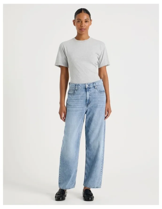 GRAB Barrel Mid Rise Jean In Medium Wash