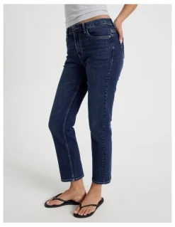 GRAB Cropped Straight Mid Rise Jeans in Dark Indigo