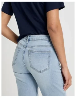 GRAB Cropped Straight Mid Rise Jeans in Light Indigo