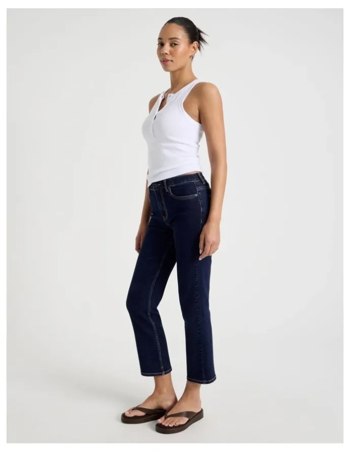 GRAB Cropped Straight Mid Rise Jeans in Rinse