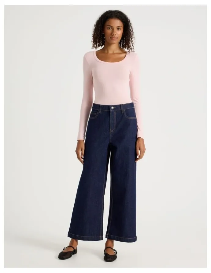 Grab Long Sleeve Scoop Neck Tee in Lotus