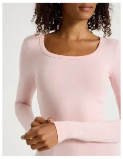 Grab Long Sleeve Scoop Neck Tee in Lotus