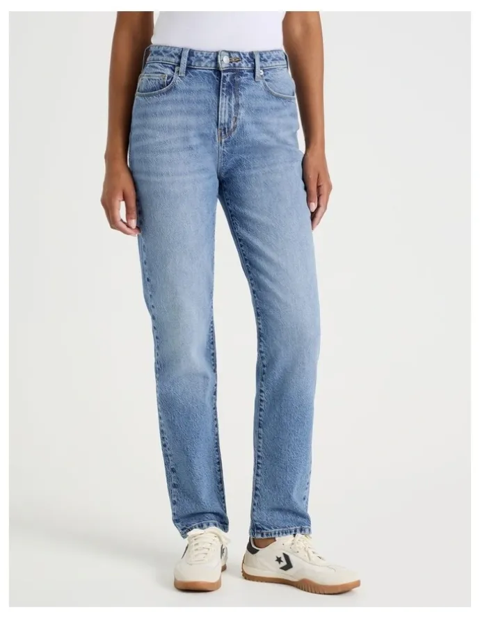 GRAB Mom High Rise Jeans in Medium Indigo