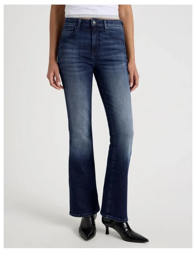GRAB Sculpt Bootcut Mid Rise Jean in Medium Indigo