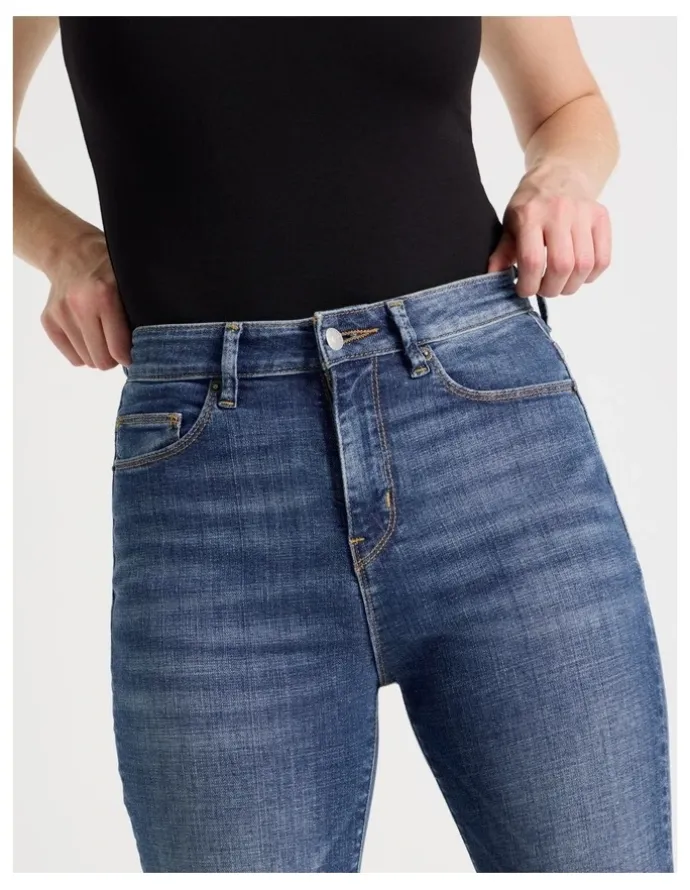 GRAB Skinny Bootcut High Rise Jeans in Medium Indigo