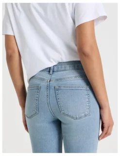 GRAB Skinny Mid Rise Jean in Light Indigo
