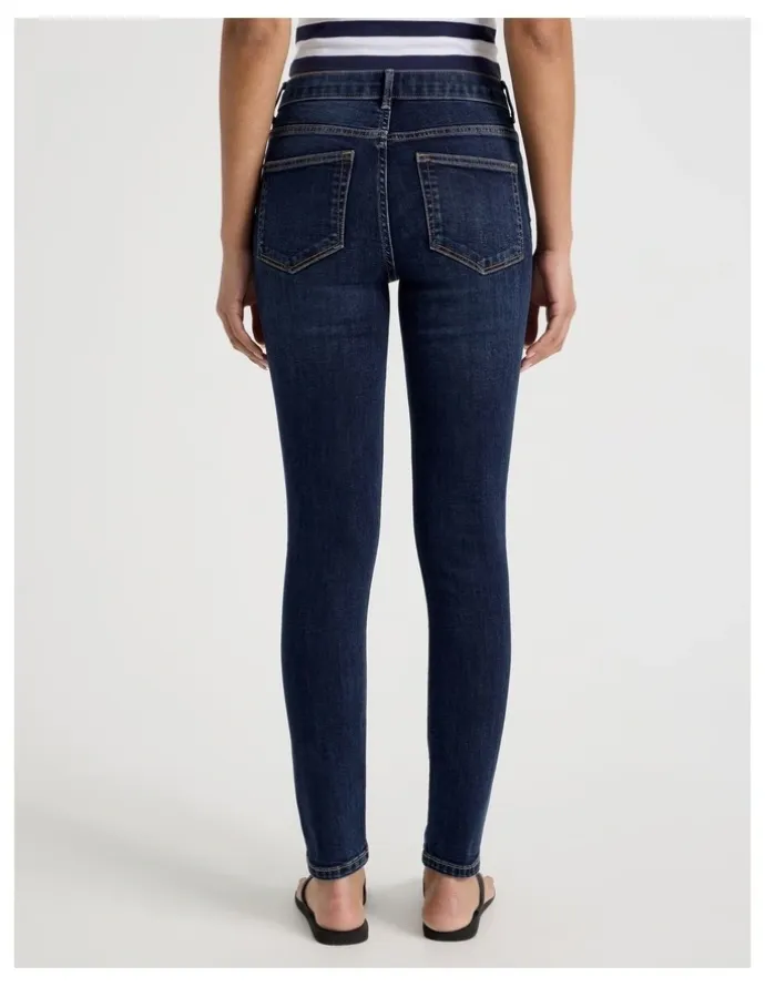 GRAB Skinny Mid Rise Jean in Medium Indigo