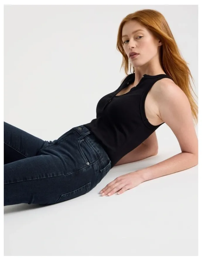 GRAB Skinny Mid Rise Jeans in Blue
