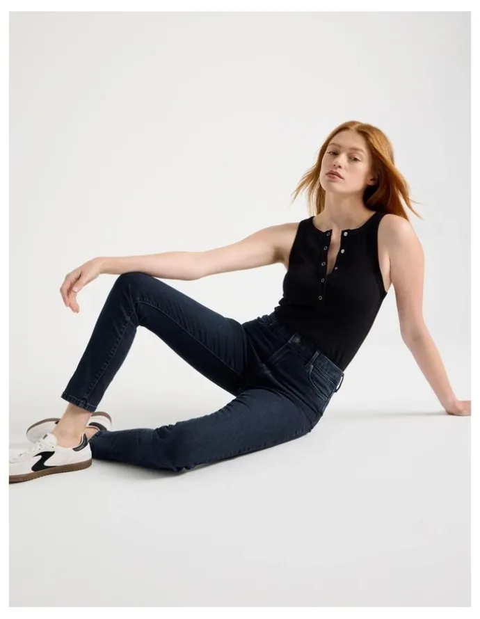 GRAB Skinny Mid Rise Jeans in Blue