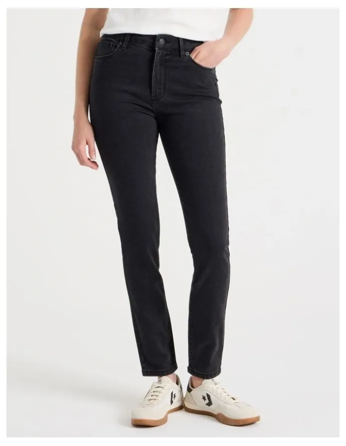 GRAB Skinny Mid Rise Jeans in Black