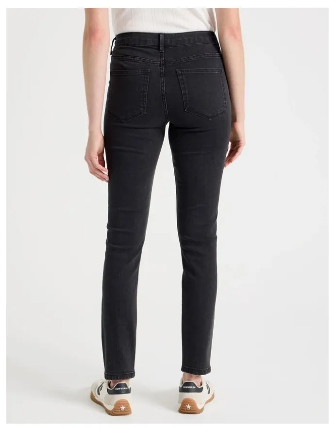 GRAB Skinny Mid Rise Jeans in Black
