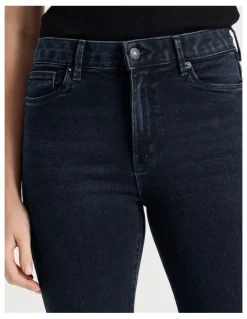 GRAB Skinny Mid Rise Jeans With Short Inseam in Blue