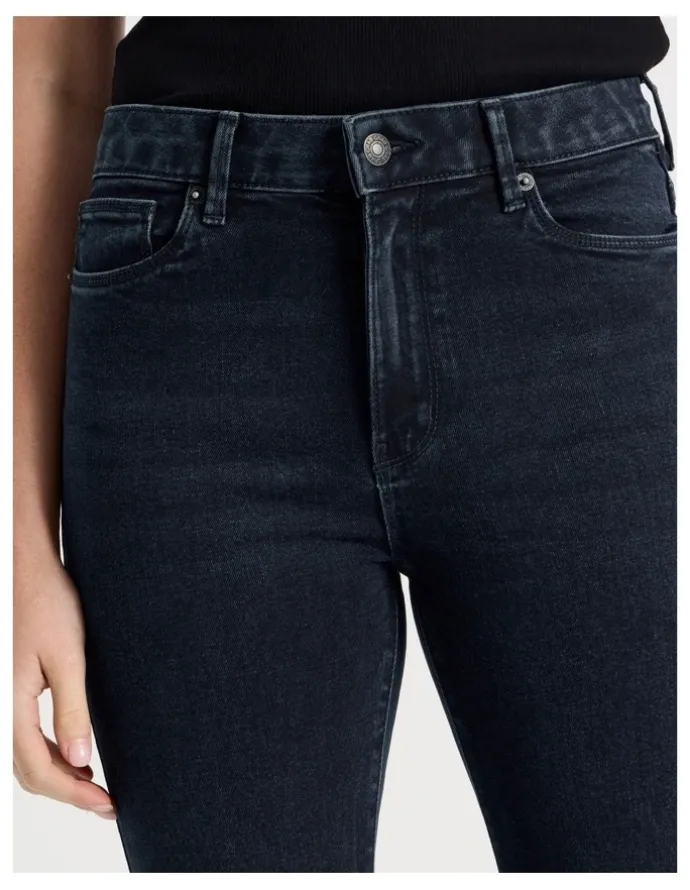 GRAB Skinny Mid Rise Jeans With Short Inseam in Blue