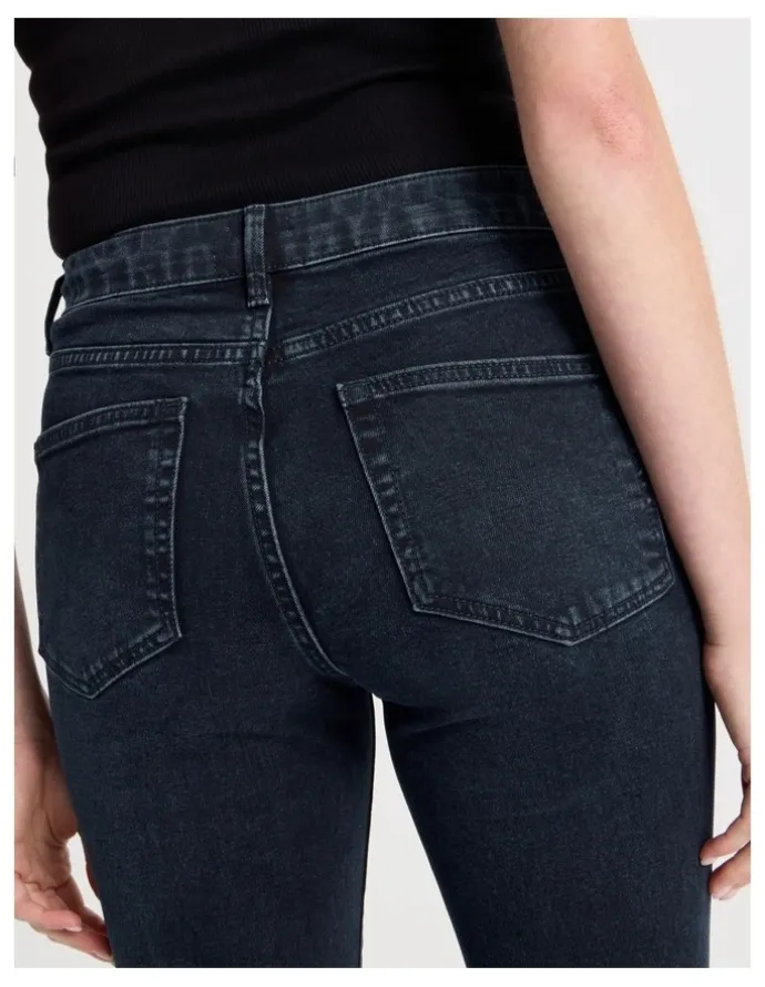 GRAB Skinny Mid Rise Jeans With Short Inseam in Blue