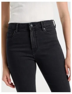 GRAB Skinny Mid Rise Jeans With Short Inseam in Black