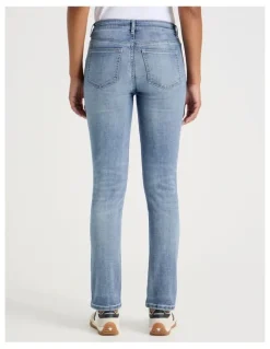 GRAB Slim Mid Rise Jean in Light Indigo