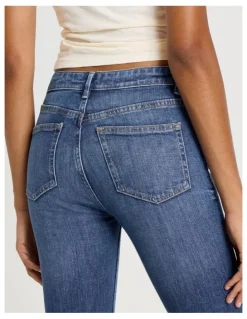 GRAB Slim Mid Rise Jean in Medium Wash