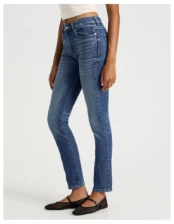 GRAB Slim Mid Rise Jean in Medium Wash