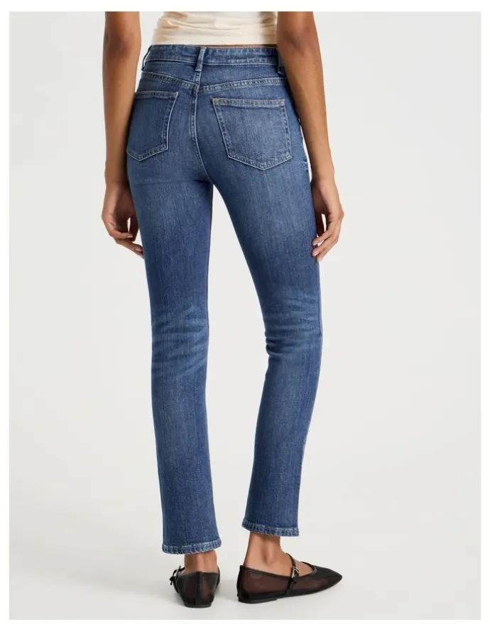 GRAB Slim Mid Rise Jean in Medium Wash