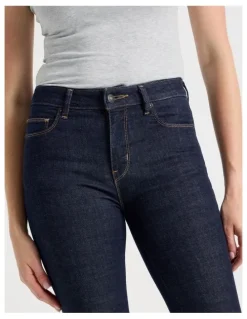 GRAB Slim Mid Rise Jeans in Rinse
