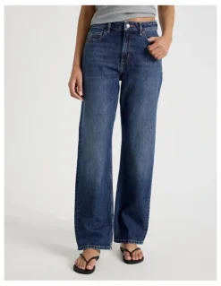 GRAB Straight High Rise Jeans in Medium Indigo