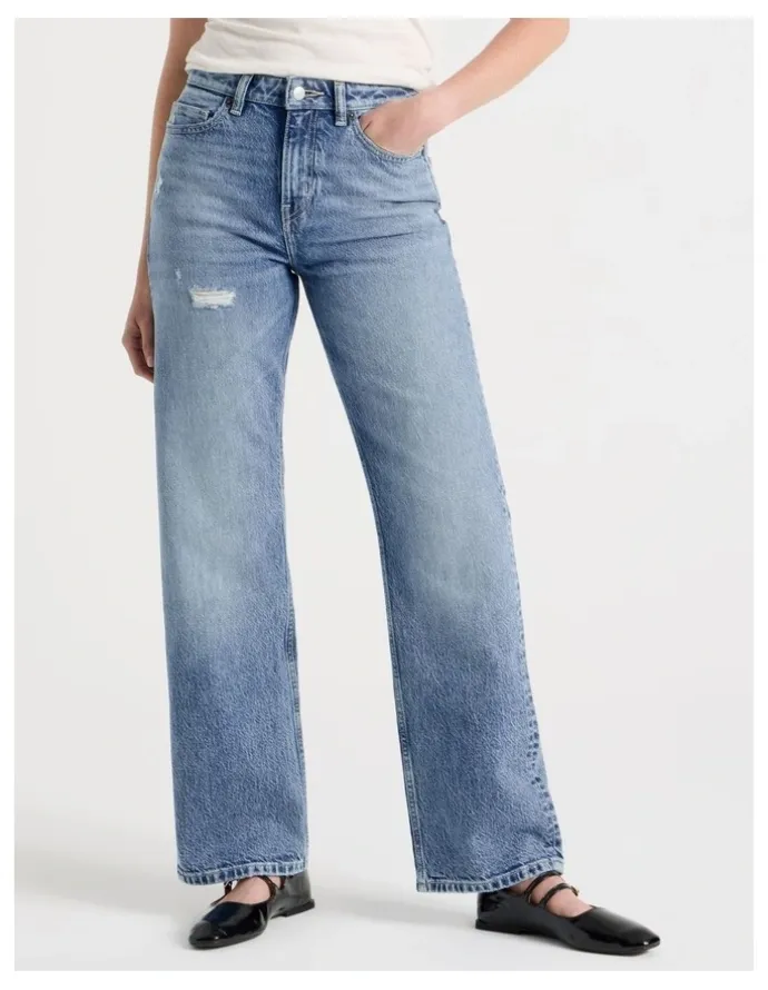 GRAB Straight High Rise Jeans in Light Indigo Destructed
