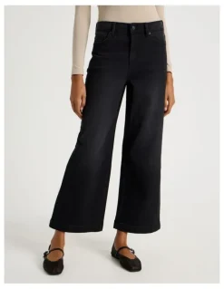 GRAB Wide Leg High Rise Jean With Short Inseam in Washed Black