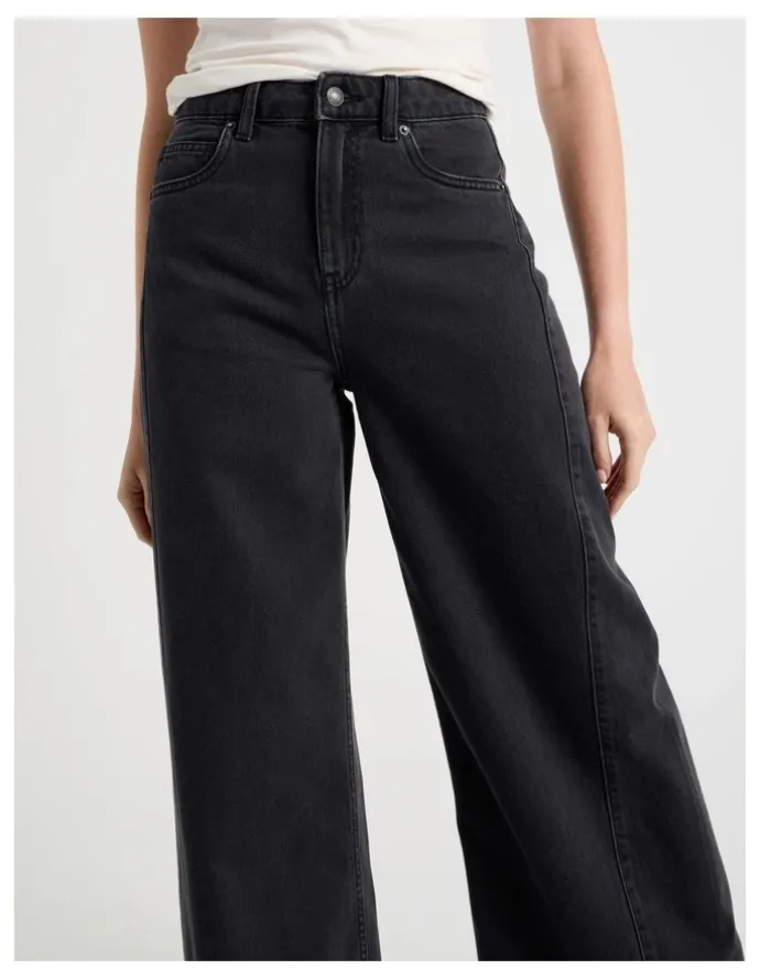 GRAB Wide Leg Jean With Insert in Washed Black