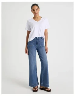 GRAB Wide Leg Patch Pocket Jeans in Medium Indigo