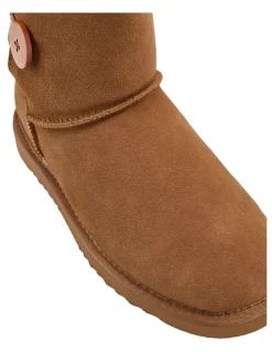 Grosby Button Ugg Shoes in Chestnut