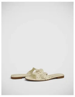 Guess Ciesta Sandals in Cream