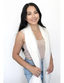 Heirloom Cashmere Cashmere Lightweight Shawl in Ivory