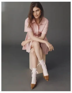 High Heel Jungle Bellabow Satin Ribbon Soft Socks in Pink