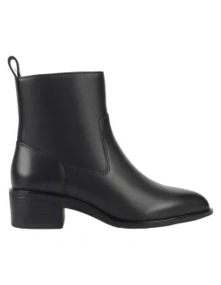 Hush Puppies Quartz Boot in Black